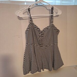 Torrid Black White Striped Lace Up Grommet‎ Peplum Cami Tank Top Size 0 Large